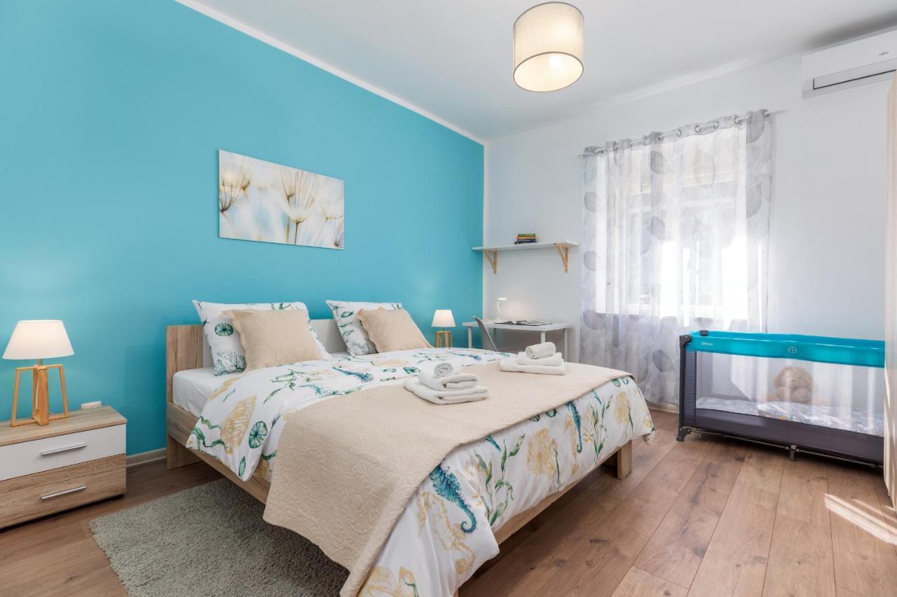 Lovely House With Garden Near City Centre Pula Bagian luar foto