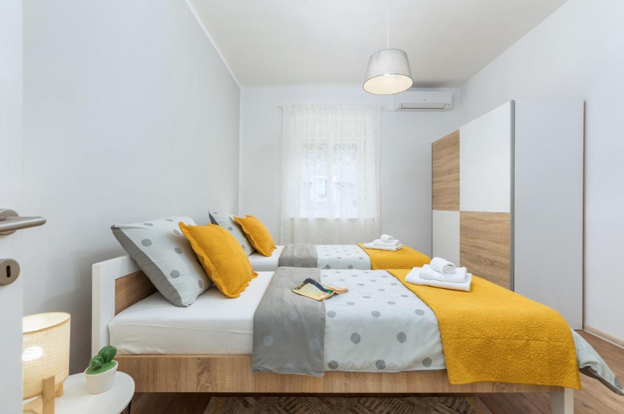 Lovely House With Garden Near City Centre Pula Bagian luar foto